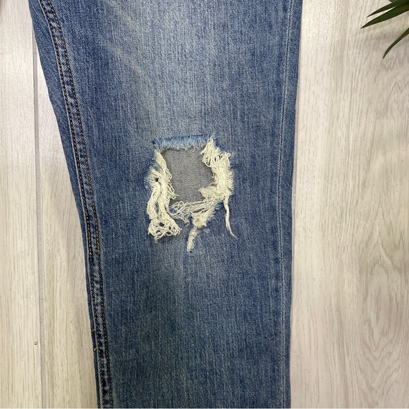 Anthropologie Pilcro The Heritage Boyfriend Distressed Busted Knee Jeans size 32 - Picture 11 of 12